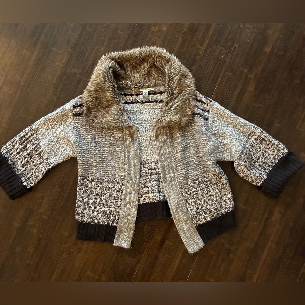 American Rag Cie 1984 Sweater with Faux Fur Collar, XL
